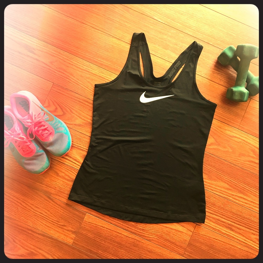 Nike Pro Cool Training Tank top (Size Large)
